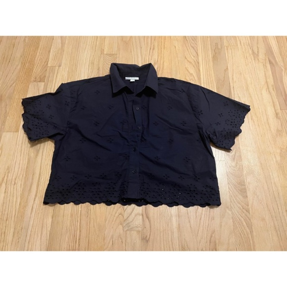 Free Assembly Kids Blue Eyelet Crop Shirt Size L 12/14‎ Short Sleeve Button Down